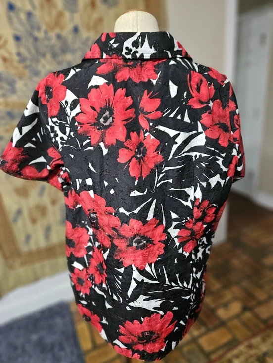 Kim Rogers Floral Top 1X - Picture 3 of 4
